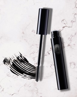 Mascara nero Sothys per ciglia resistenti e nutrite